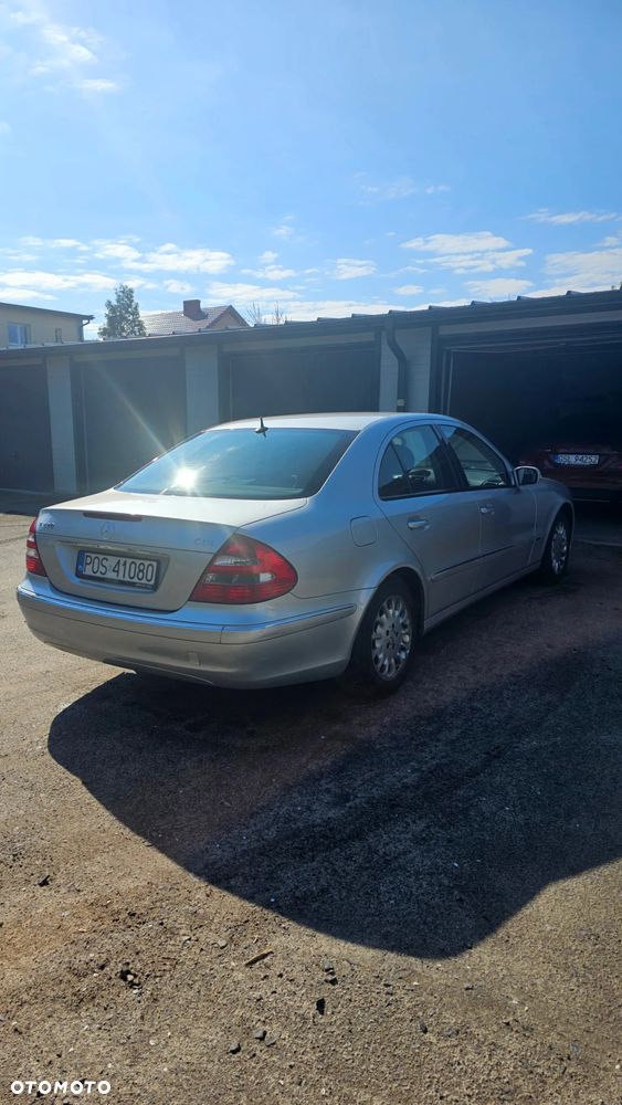 Mercedes-Benz Klasa E 220 CDI Elegance - 3