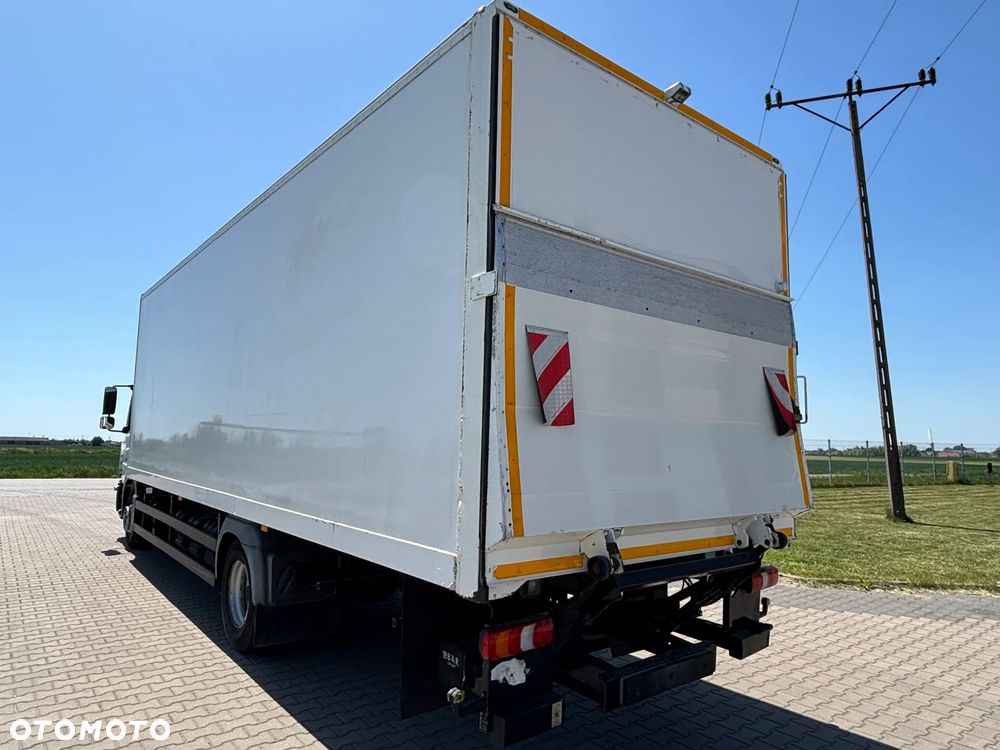 Mercedes-Benz ATEGO 1524  EURO 6 (1527, 1530) kontener z windą , kabina przeedłużana  z łóżkiem składanym - 16