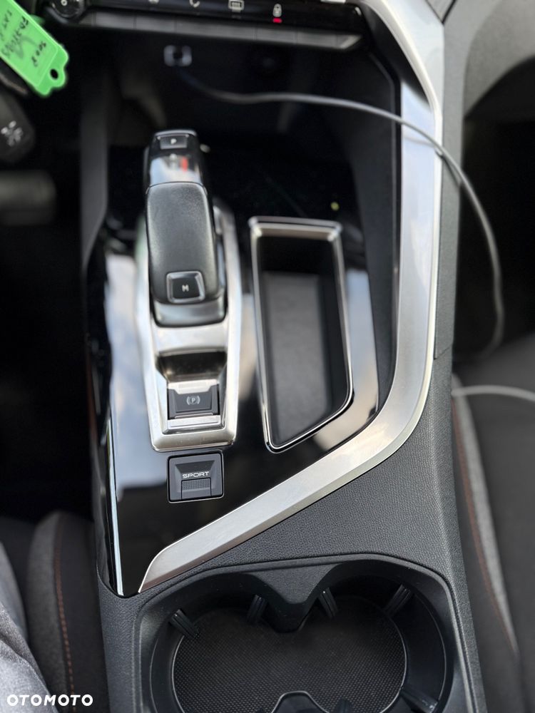 Peugeot 3008 1.5 BlueHDi Active S&S EAT8 - 23