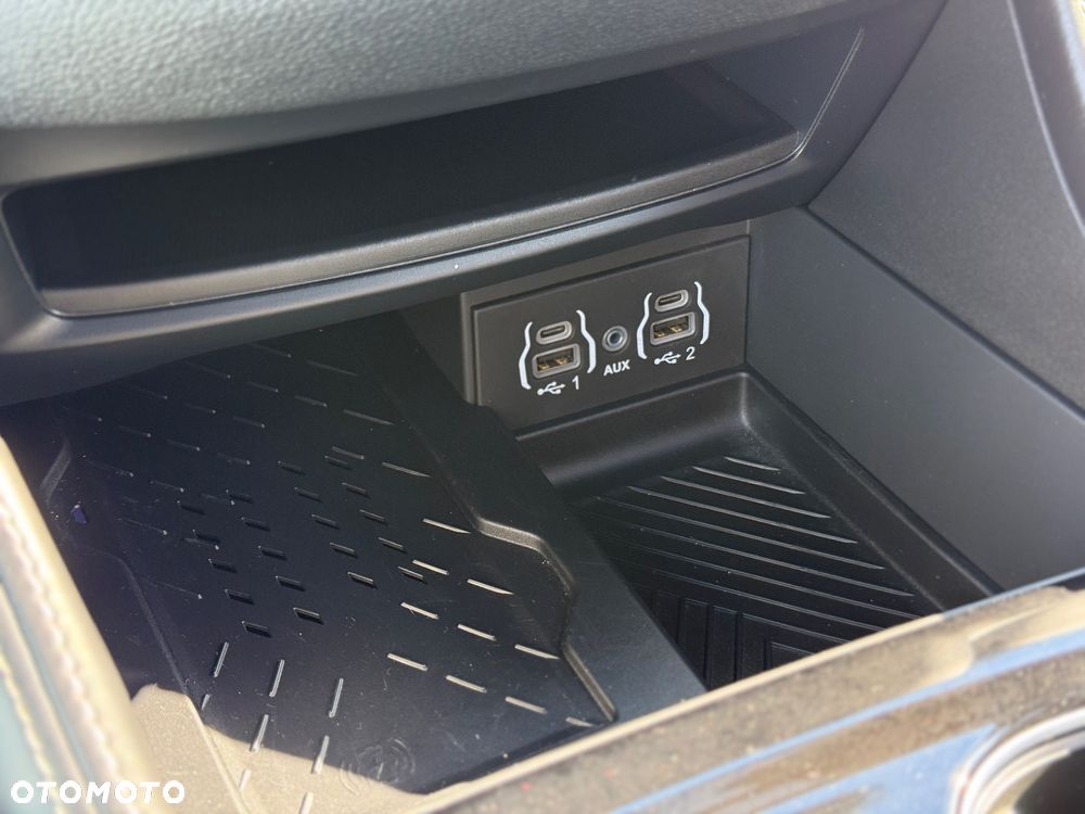 Chrysler Pacifica - 32