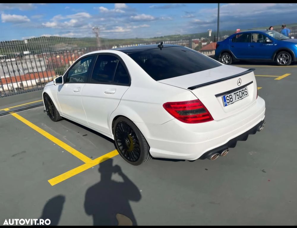 Mercedes-Benz C - 1