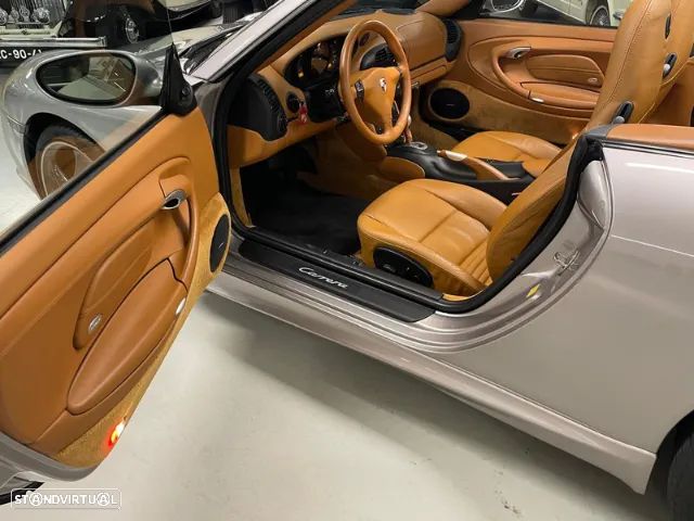 Porsche 911 (996) - 12