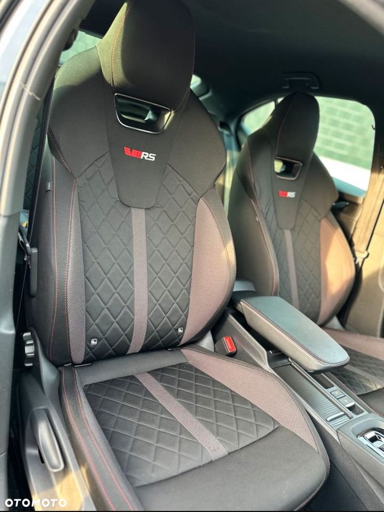 Skoda Octavia 2.0 TDI DSG RS - 9