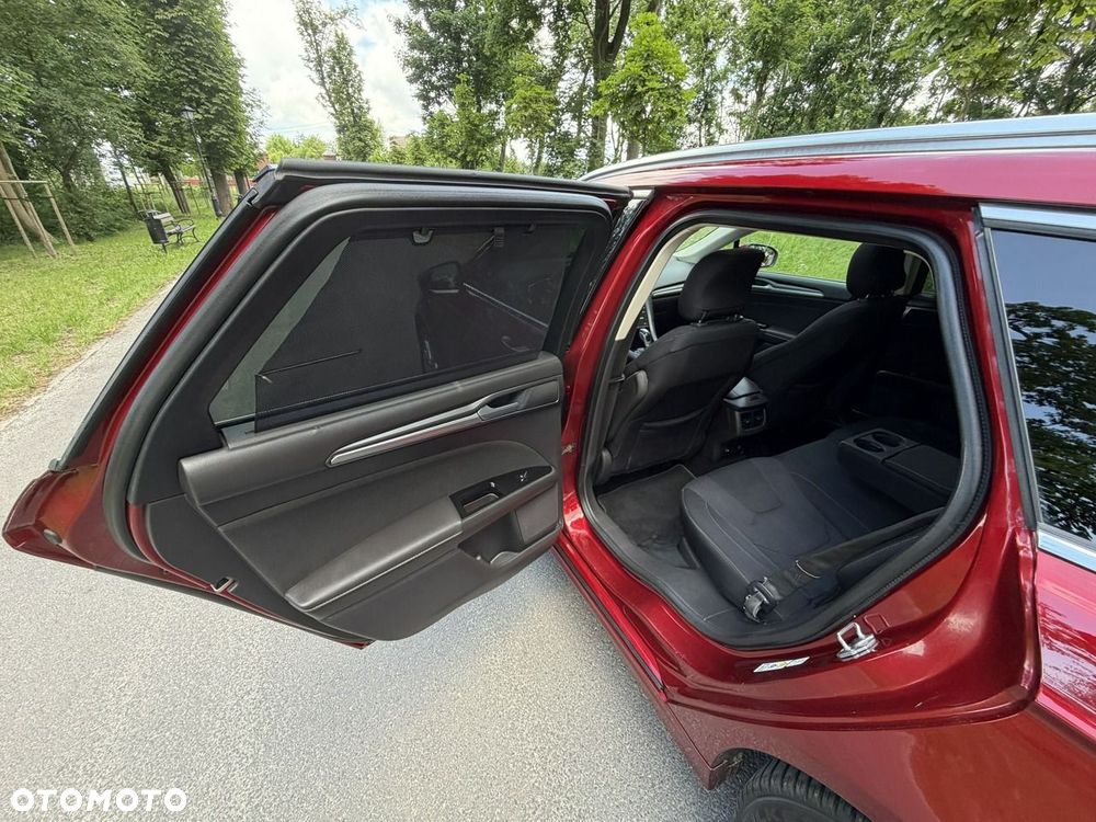 Ford Mondeo - 22