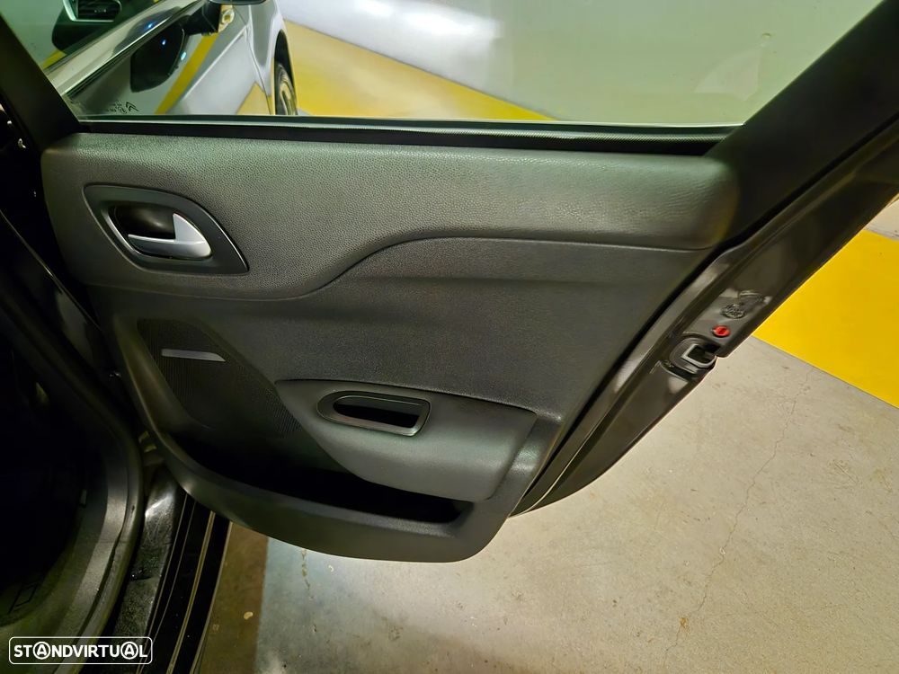 Citroën DS4 1.6 e-HDi So Chic - 29