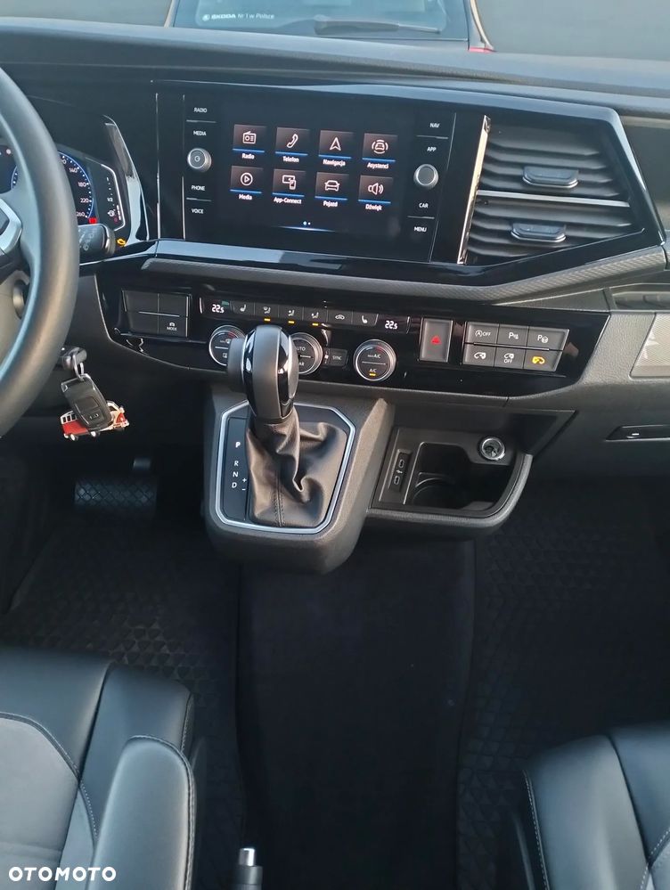 Volkswagen Multivan - 15