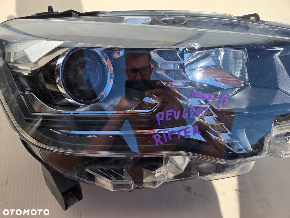 Lampa prawa przednia Peugeot Rifter 9816827180 - 4