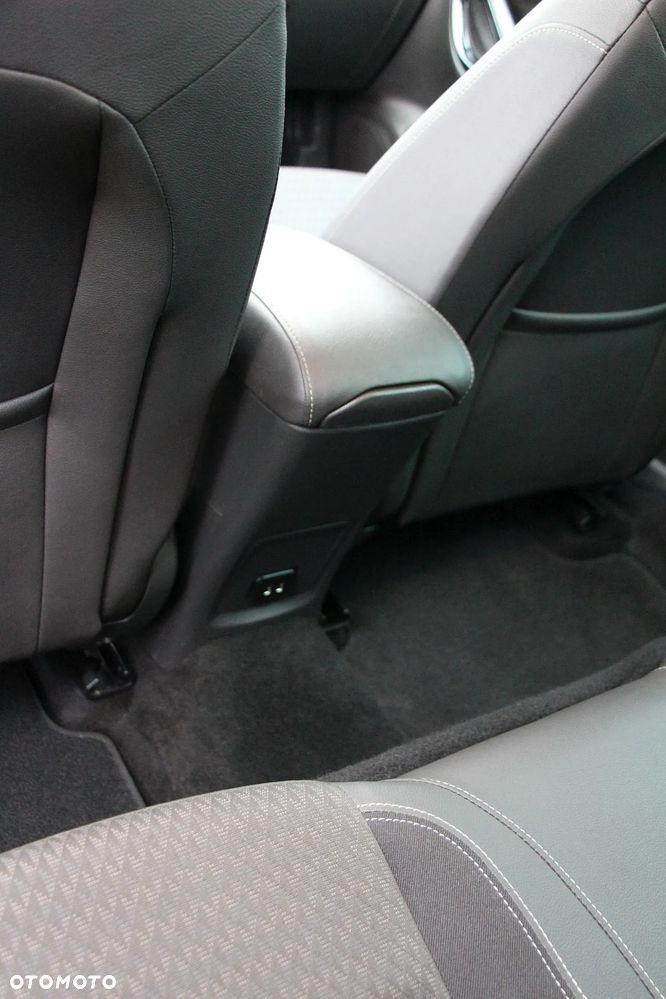 Opel Astra 1.6 CDTI Cosmo - 26