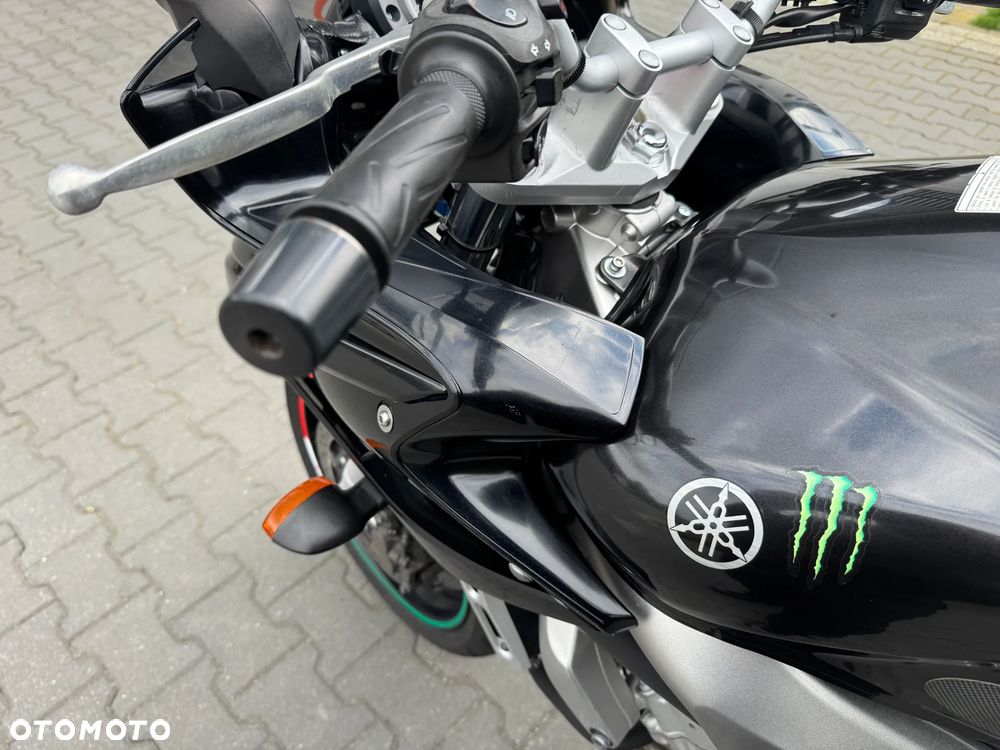 Yamaha FZ6 - 32
