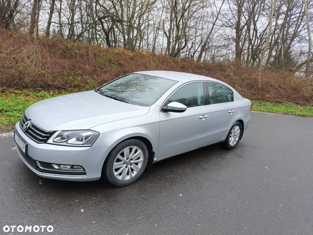 Volkswagen Passat - 2