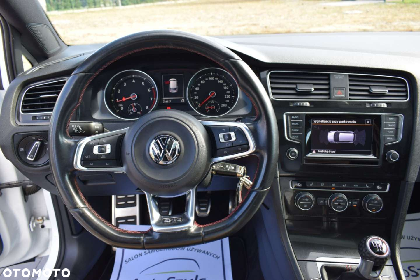 Volkswagen Golf - 27