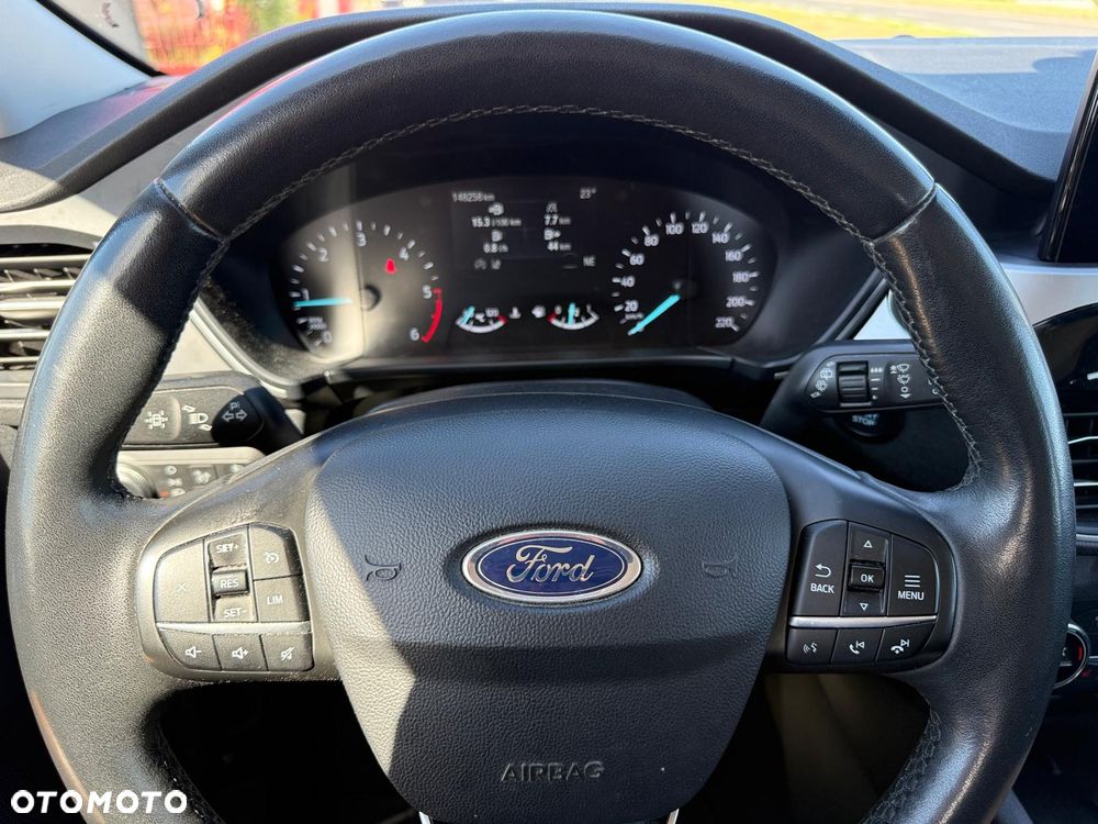 Ford Kuga - 19