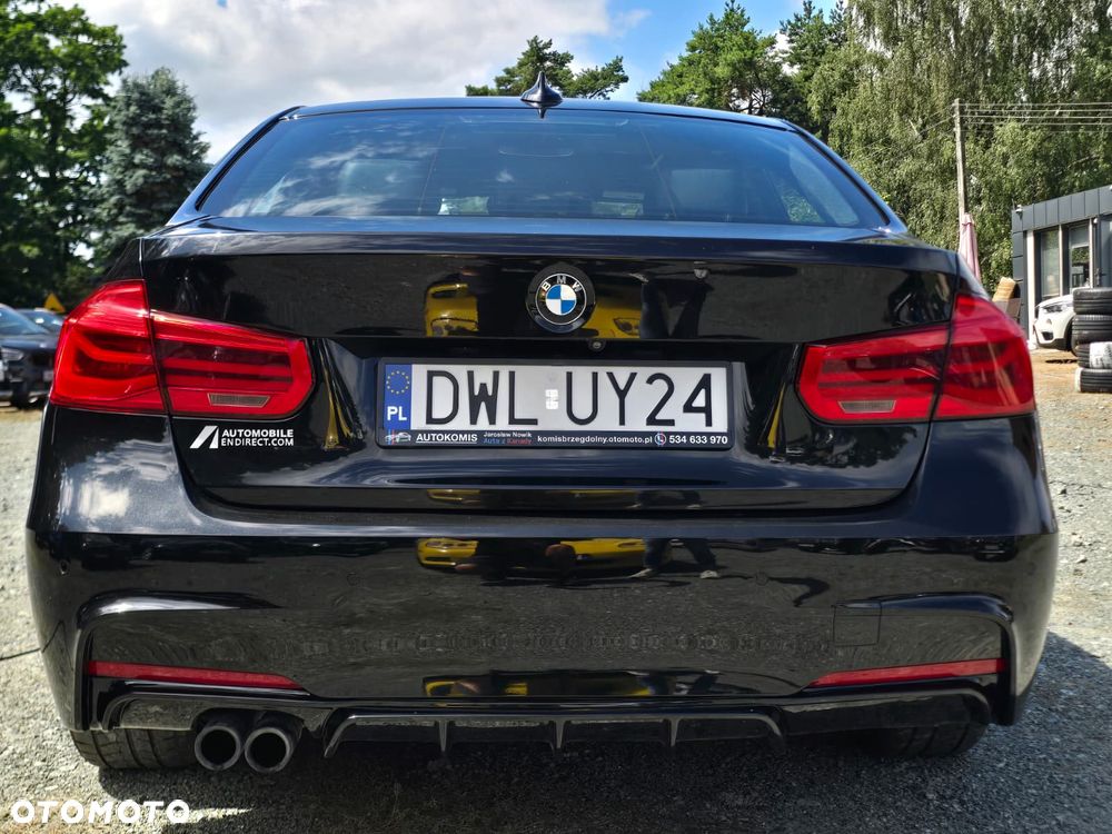 BMW Seria 3 328i xDrive Sport Line - 28