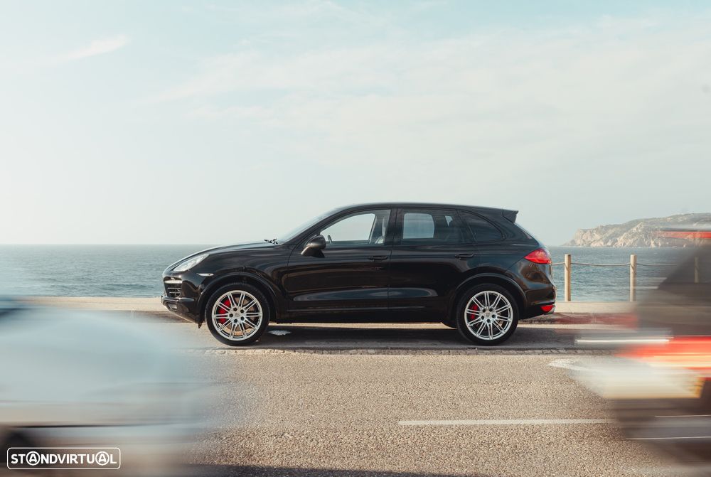 Porsche Cayenne Turbo - 51
