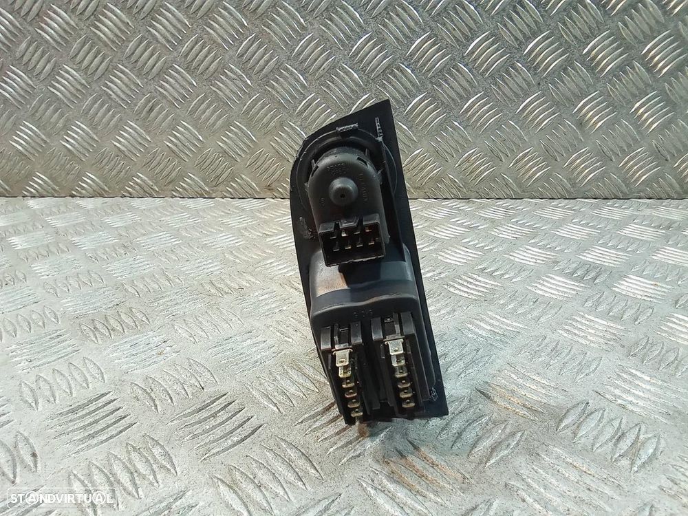 COMANDO ELEVADOR DE VIDRO FRONTAL ESQUERDO RENAULT MEGANE I COACH 2002 -429998K - 2