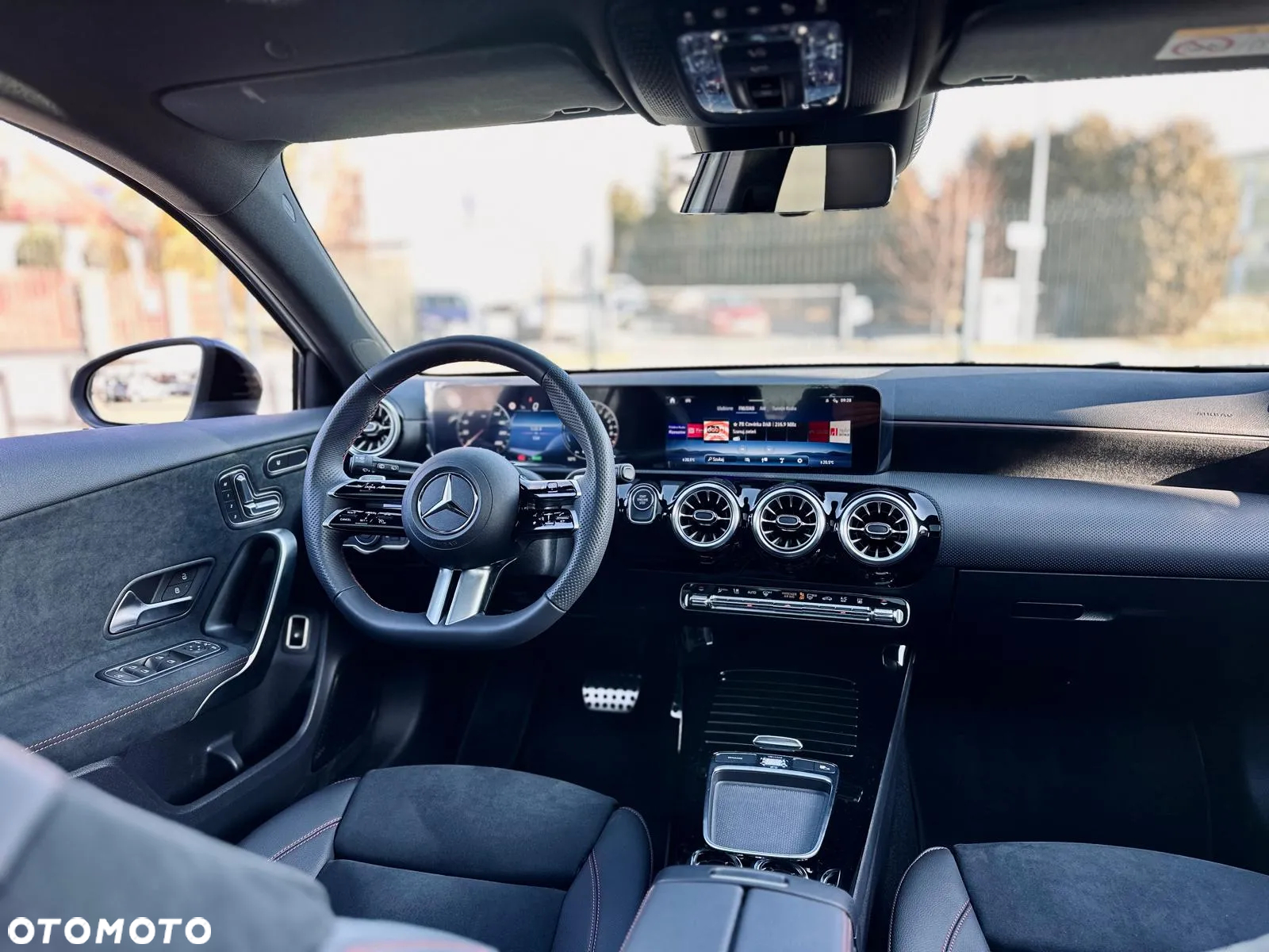 Mercedes-Benz Klasa A 250 e PHEV AMG Line 8G-DCT - 34
