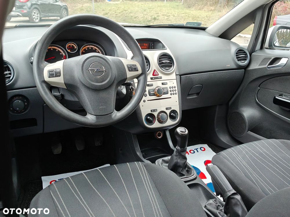 Opel Corsa 1.2 16V Cosmo - 7