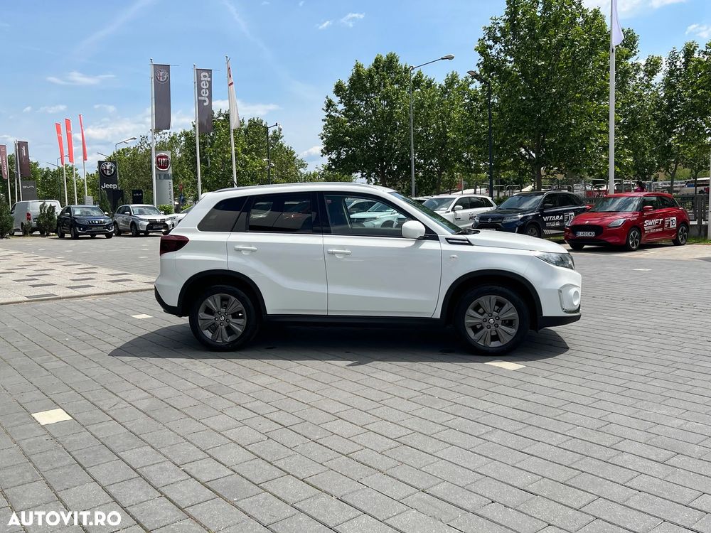 Suzuki Vitara 1.4 Boosterjet AllGrip MHEV Passion - 11