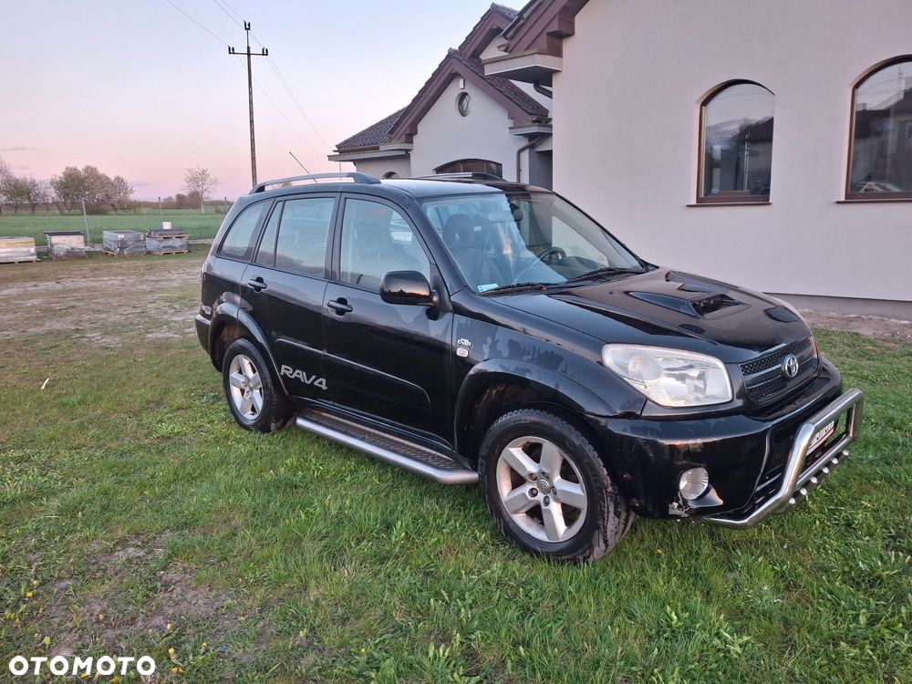 Toyota RAV4 2.0 D-4D 4x4 - 4