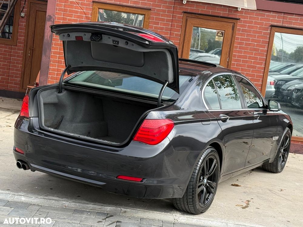 BMW Seria 7 - 25