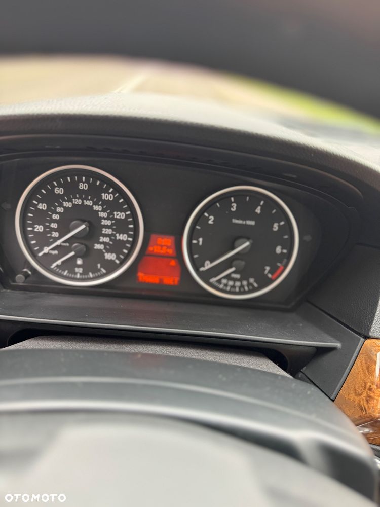 BMW Seria 5 - 29