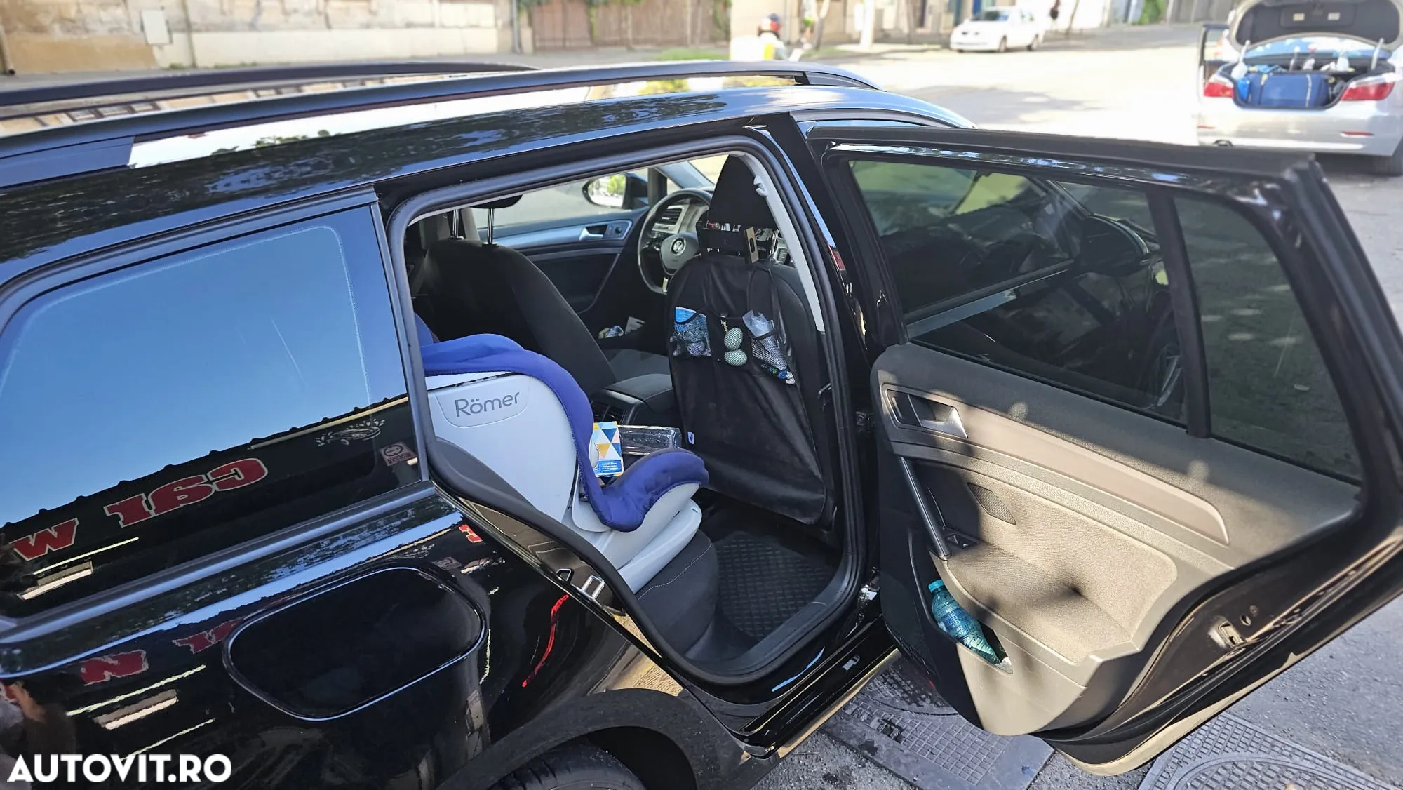 Volkswagen Golf 1.6 TDI DPF DSG Trendline - 11