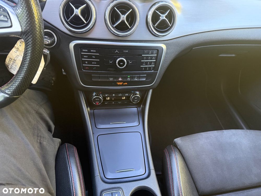 Mercedes-Benz GLA 200 (CDI) d 7G-DCT AMG Line - 14