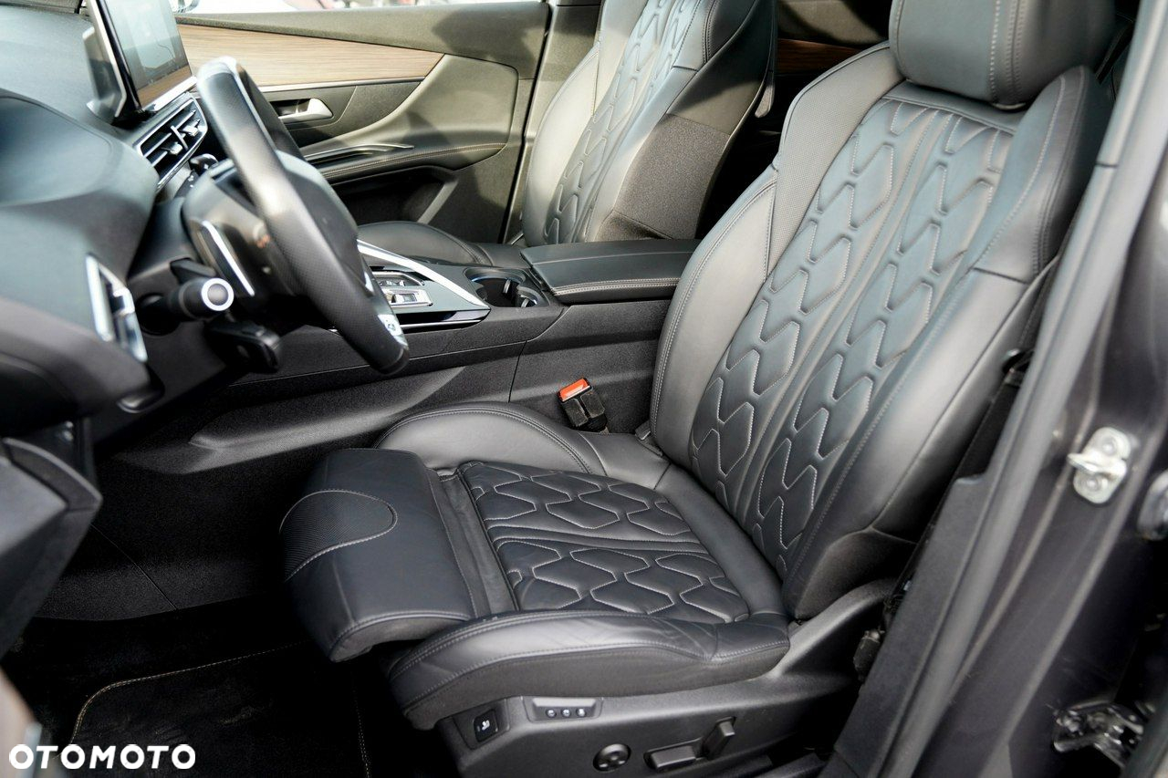 Peugeot 5008 - 19