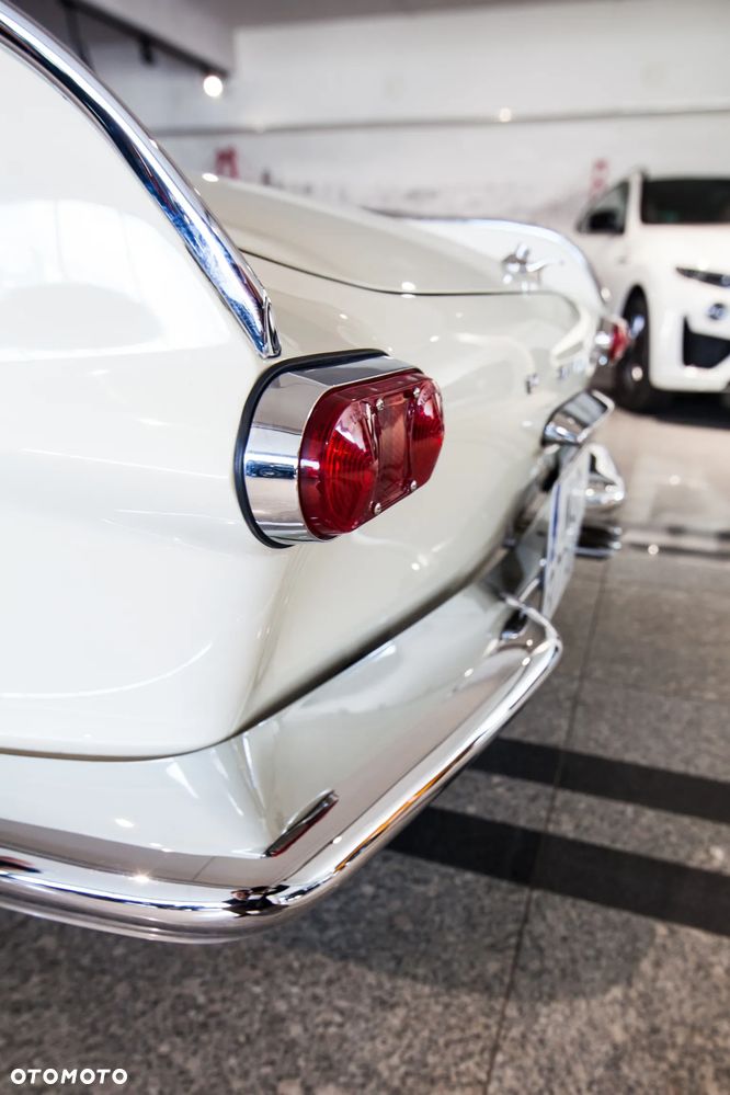 Volvo P1800 - 9