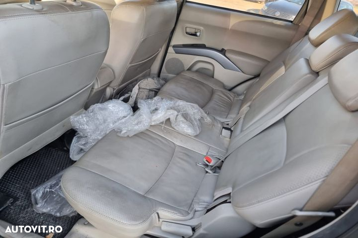 Interior complet Mitsubishi Outlander 2  [din 2005 pana  2009] SUV 3. - 16