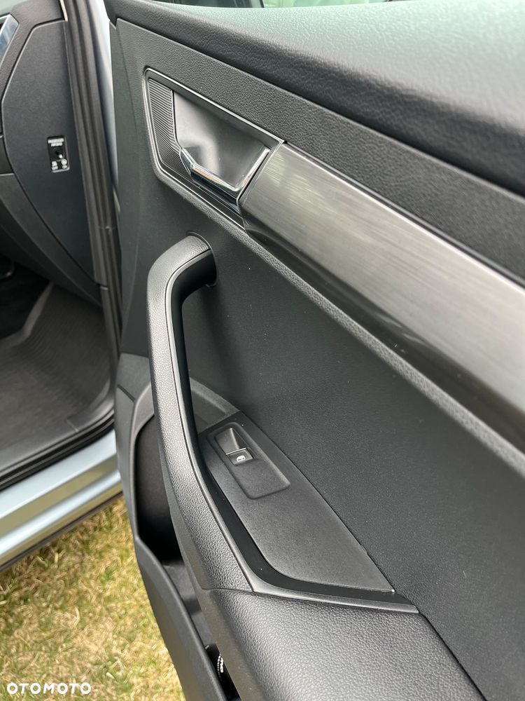 Skoda Karoq 1.5 TSI ACT 4x2 Style DSG - 17