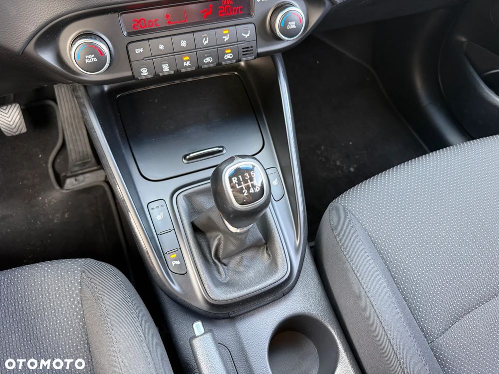 Kia Carens 1.6 GDI Edition 7 - 21