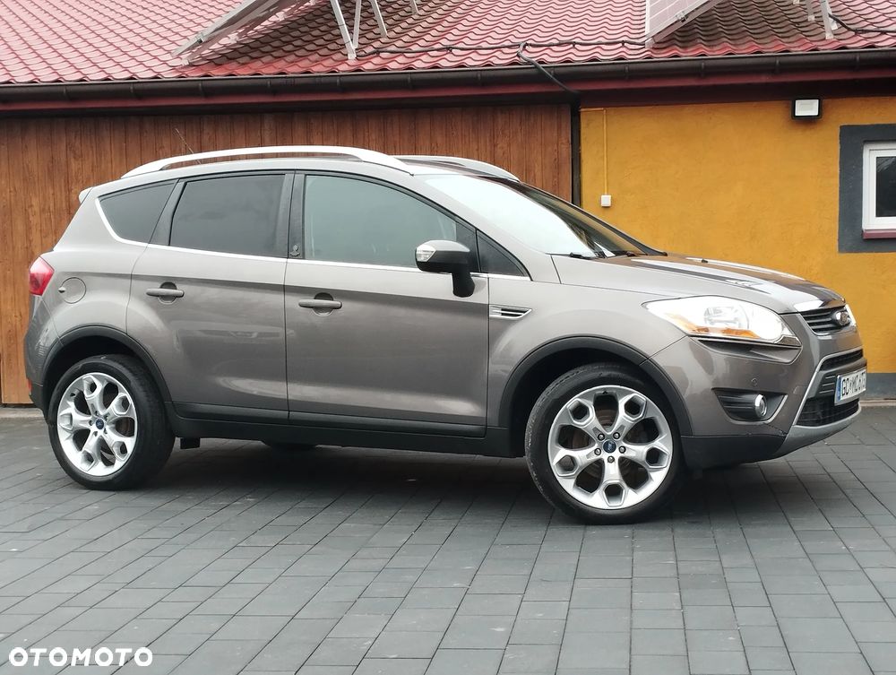 Ford Kuga 2.0 TDCi 2x4 Titanium - 3