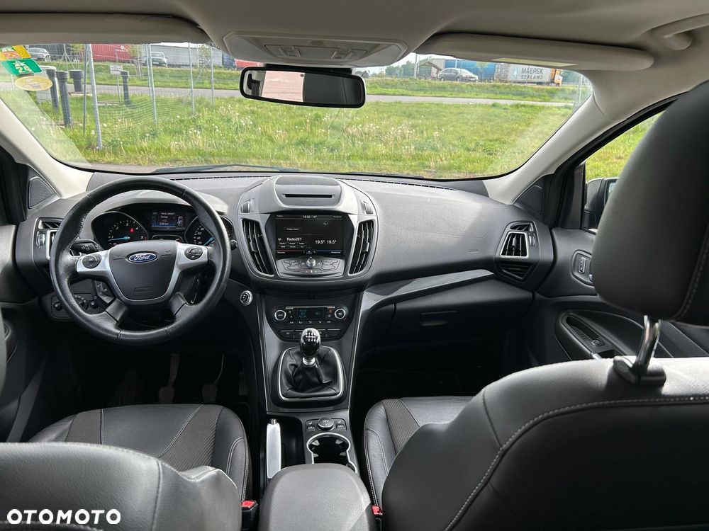 Ford Kuga 2.0 TDCi FWD Titanium - 11