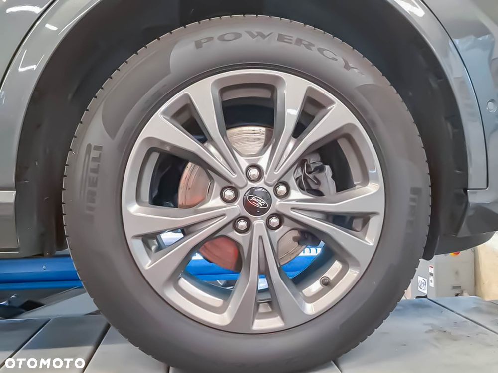 Ford Kuga 2.5 Duratec FHEV 4x4 ST-LINE - 24