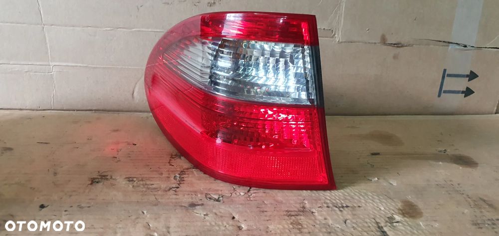 Lampa lewy tył tylna lewa Mercedes E-Klasa W211 Lift Kombi A2118202764 - 1