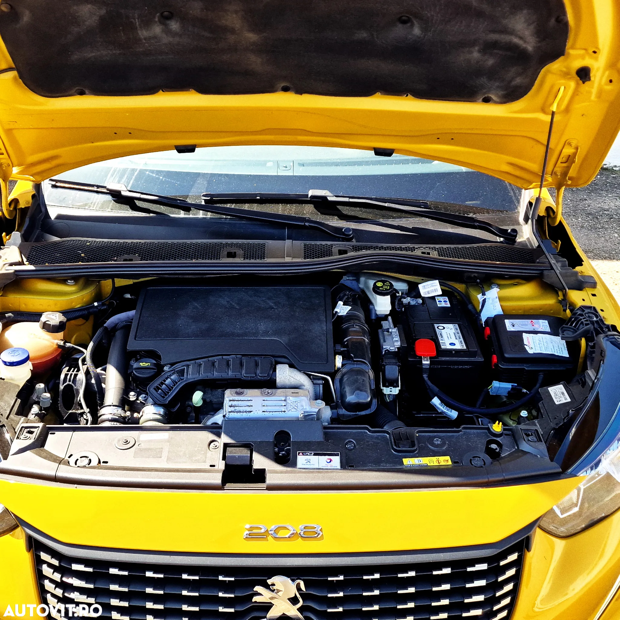 Peugeot 208 1.2 L PureTech STT Active - 11
