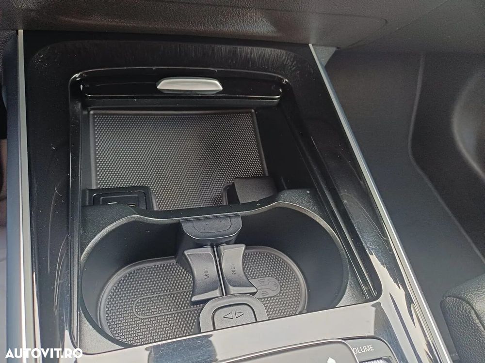 Mercedes-Benz GLB - 31