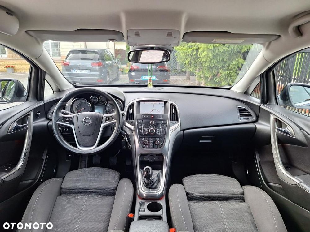 Opel Astra 1.4 Turbo - 11