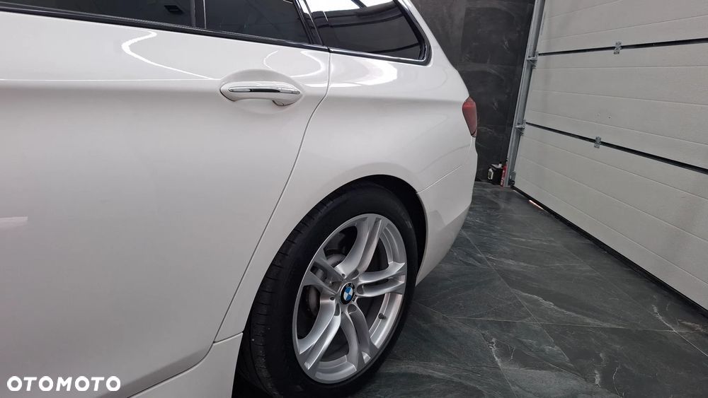 BMW Seria 5 520d Touring Sport-Aut - 18