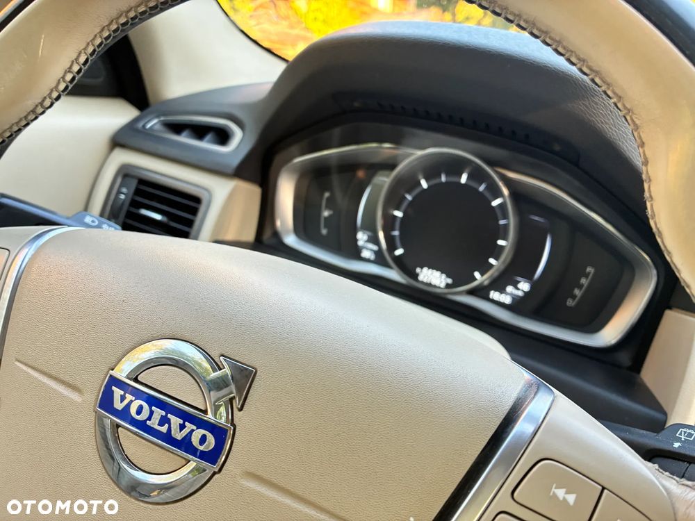 Volvo XC 70 D5 AWD Summum - 20