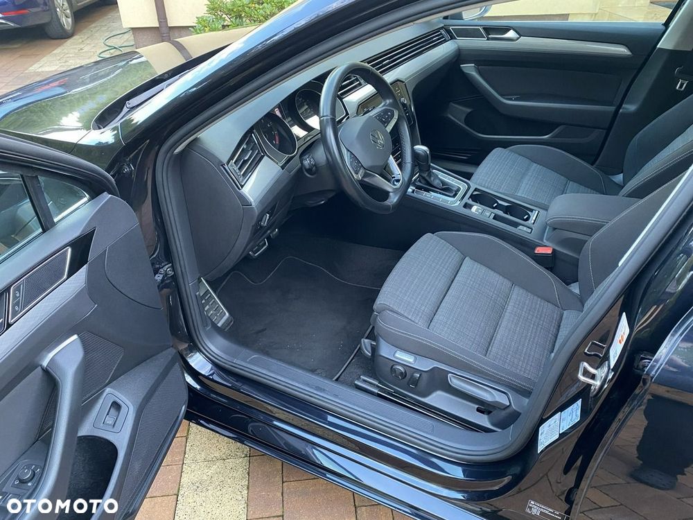 Volkswagen Passat - 26
