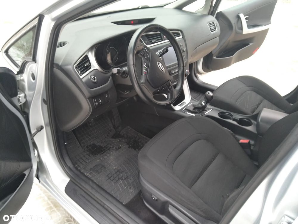 Kia Ceed 1.6 GDI Smart Plus - 15