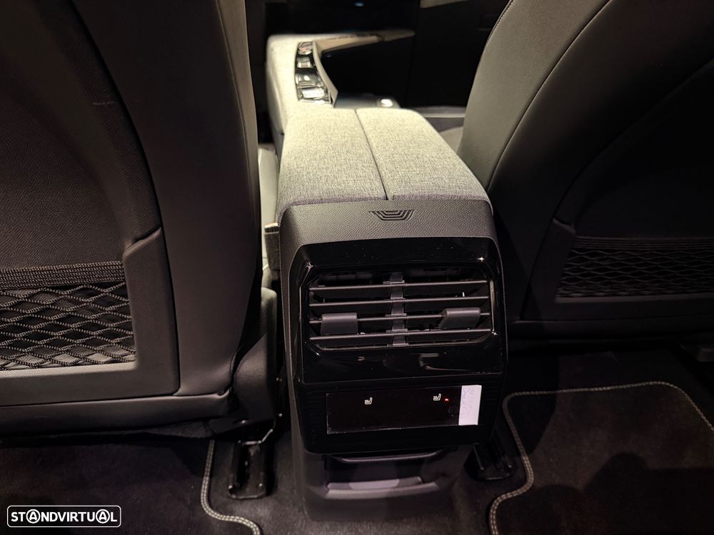 Peugeot E-3008 210 GT EXCLUSIVE - 23