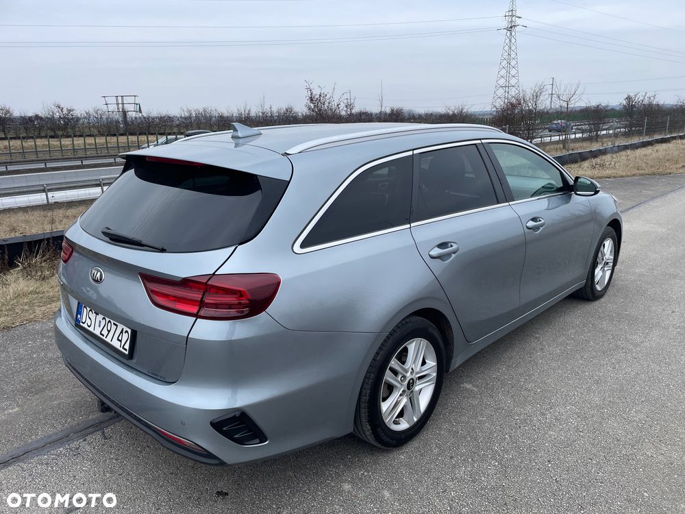 Kia Ceed 1.6 CRDi 136 DCT ISG Spirit - 3