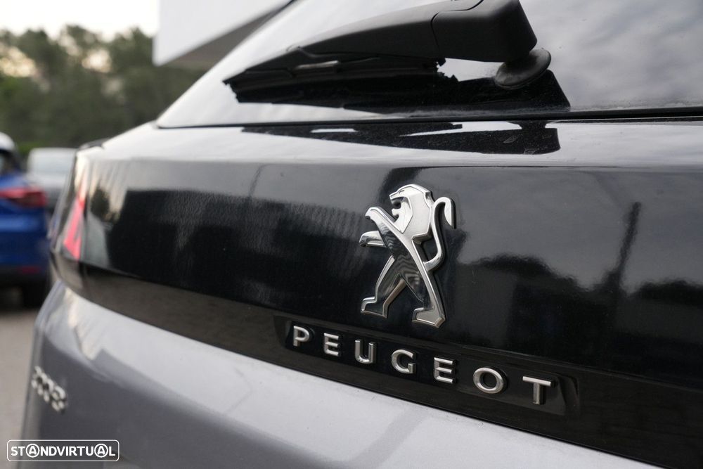 Peugeot 3008 1.2 PureTech Allure EAT8 - 29