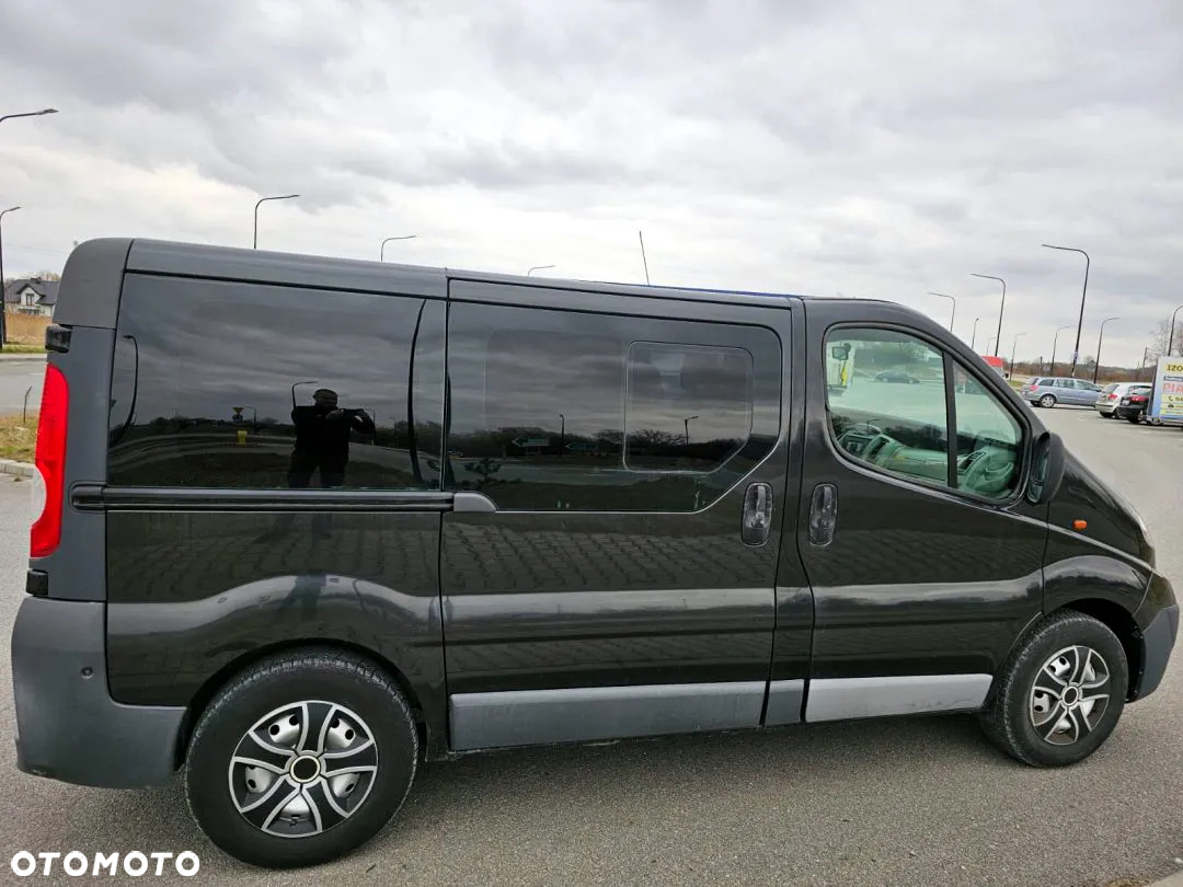 Opel Vivaro - 11