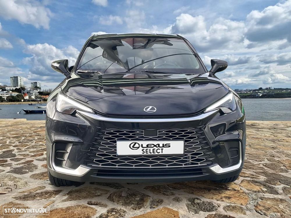 Lexus LBX Elegant - 3