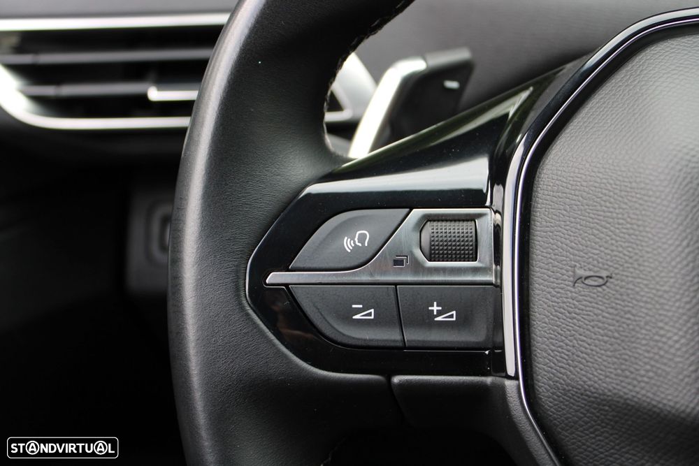 Peugeot 3008 1.6 Hybrid Allure e-EAT8 - 22