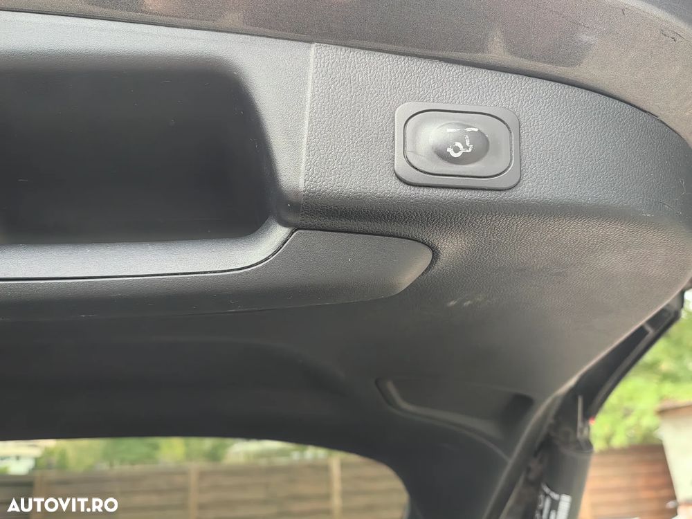 Ford Focus 1.5 EcoBlue Start-Stopp-System Aut. TITANIUM DESIGN - 24